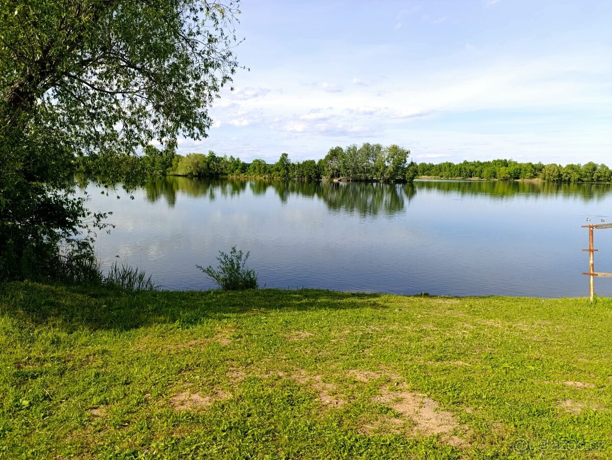 Dlouhodobý pronájem u pískovny Sandberk berk