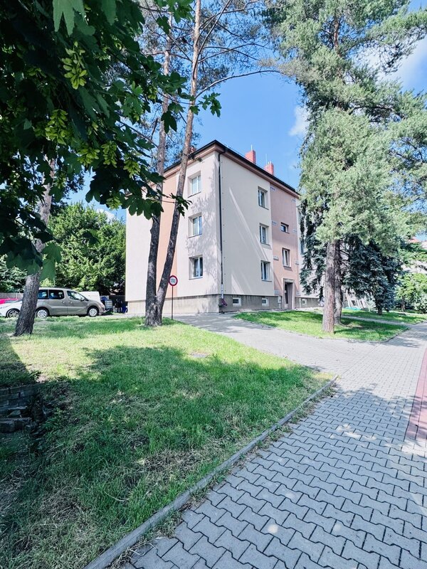 Prodej bytu 2+1, 58 m² , se dvěma sklepy – Čáslav, klidná lo