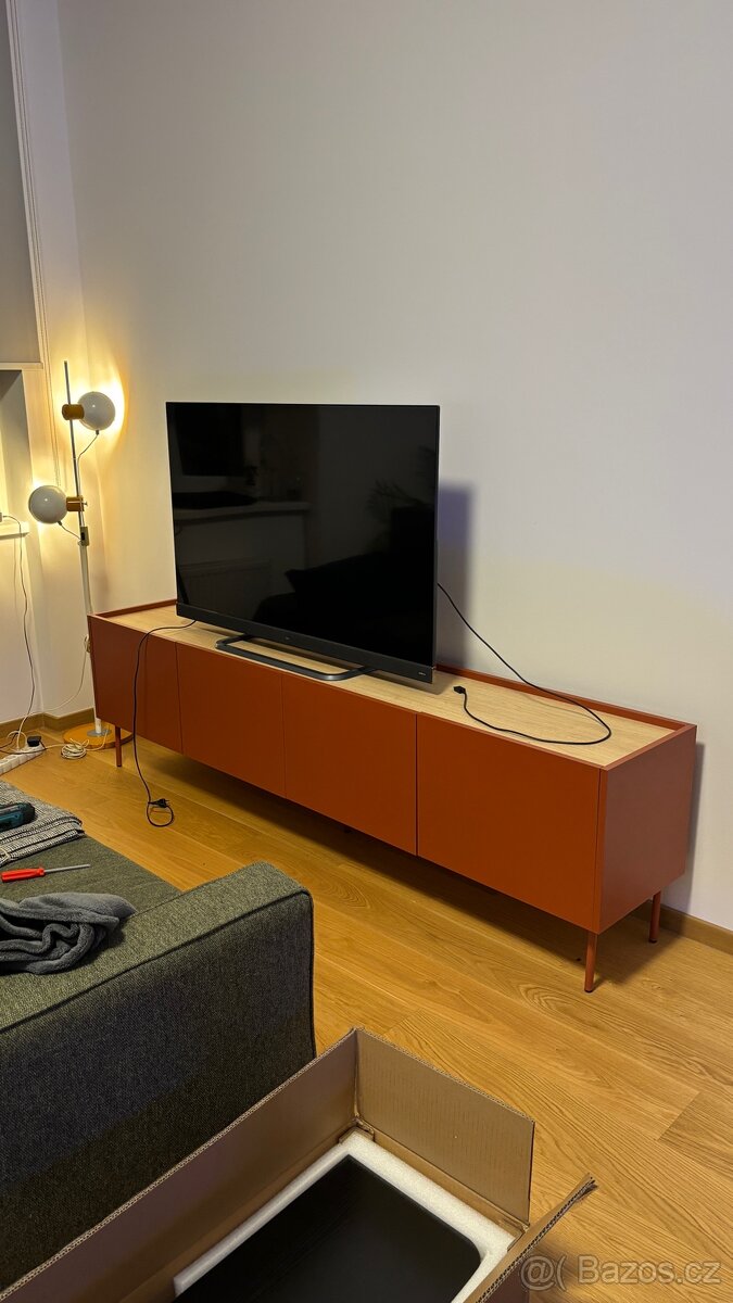 Komoda Design Ceramic Red