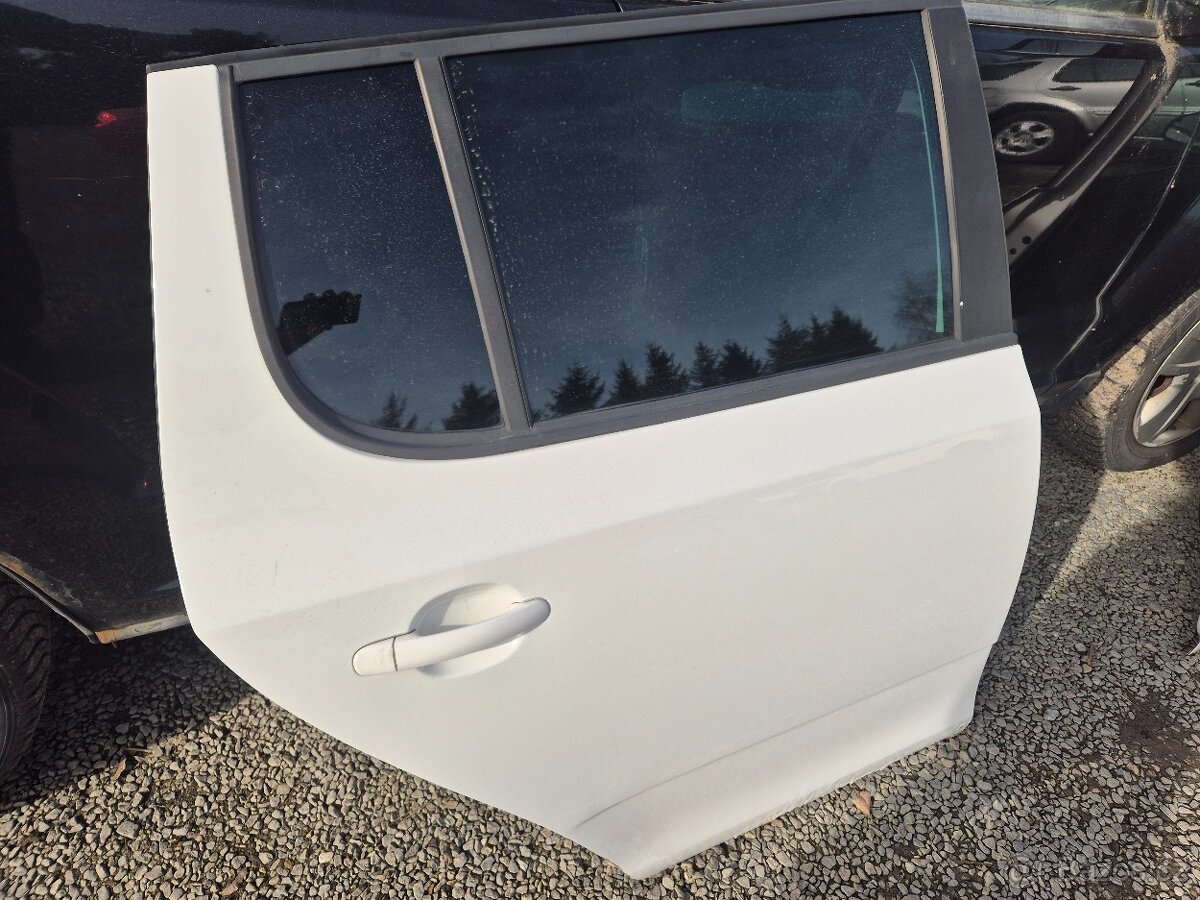 Dveře Škoda Fabia 2 pravé zadní 1026