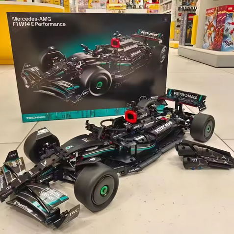 Stavebnice Technic Mercedes-AMG F1 W14 E (náhrada)