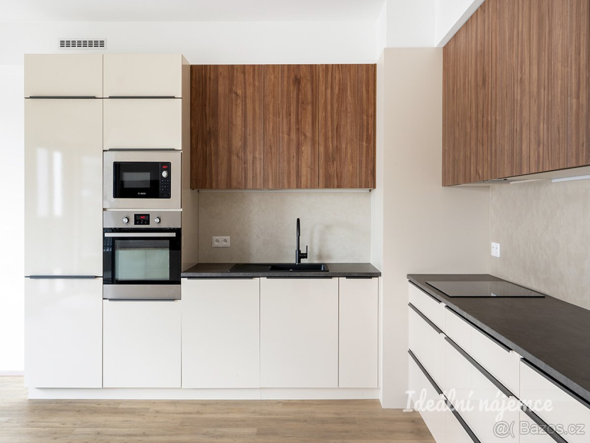 Pronájem bytu 3+kk, Domalípova, Hloubětín, 35500 Kč/měs, 89