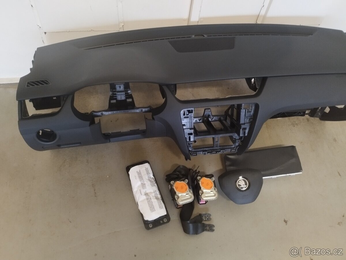 Airbagová sada Škoda Octavia 3 Canton s origo deskou