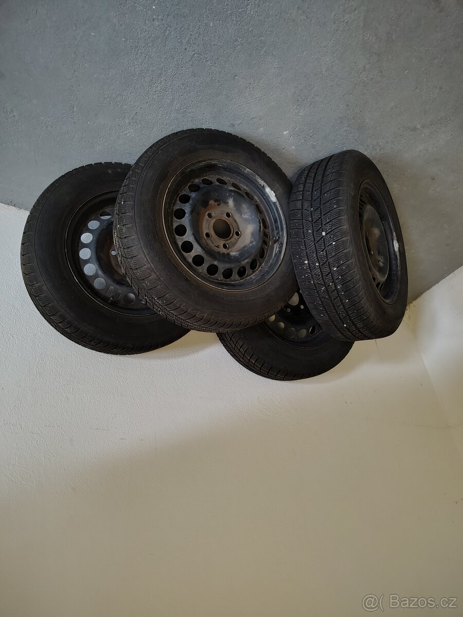 Prodám kola se zimním obutím