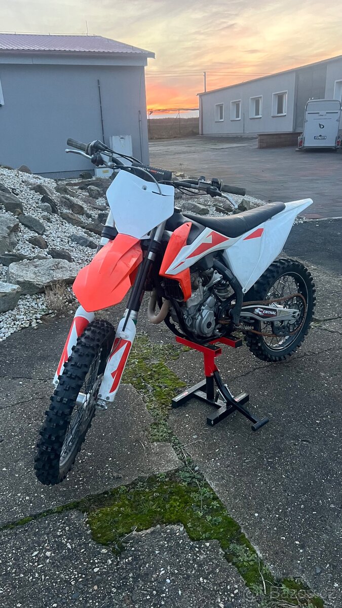 KTM SX‑F 250, r.v. 2019 – 122 mth