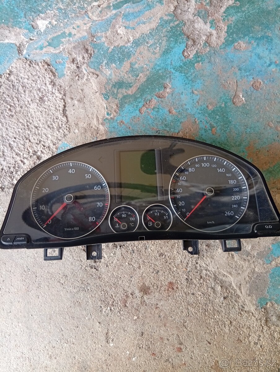 Prodám budíky, přístrojová deska, tachometr na VW golf 5