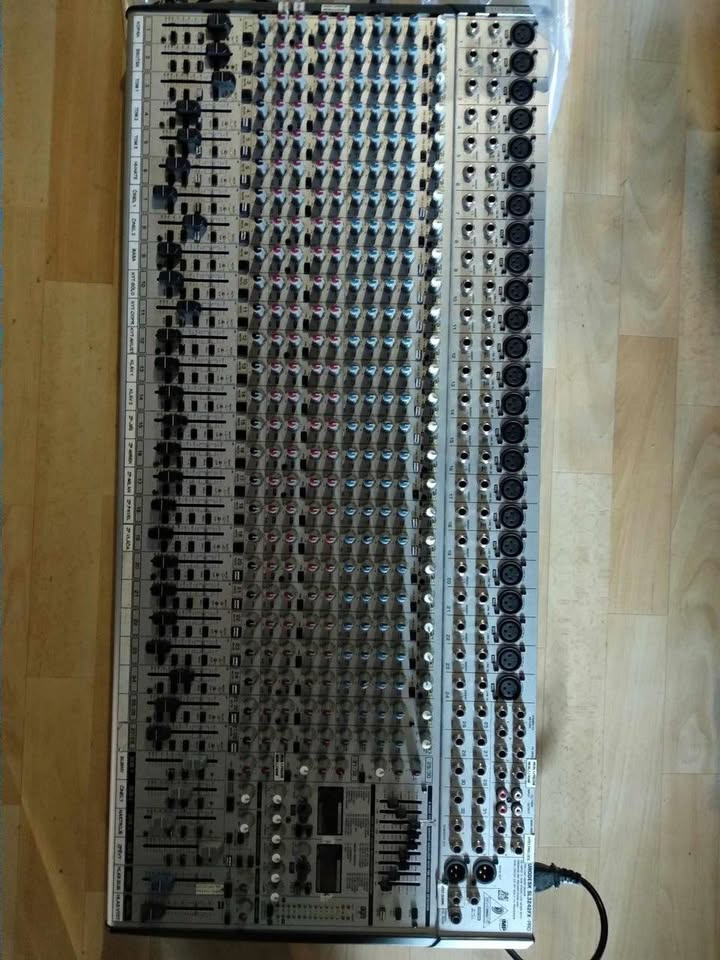 Mix behringer SL 324 Fx