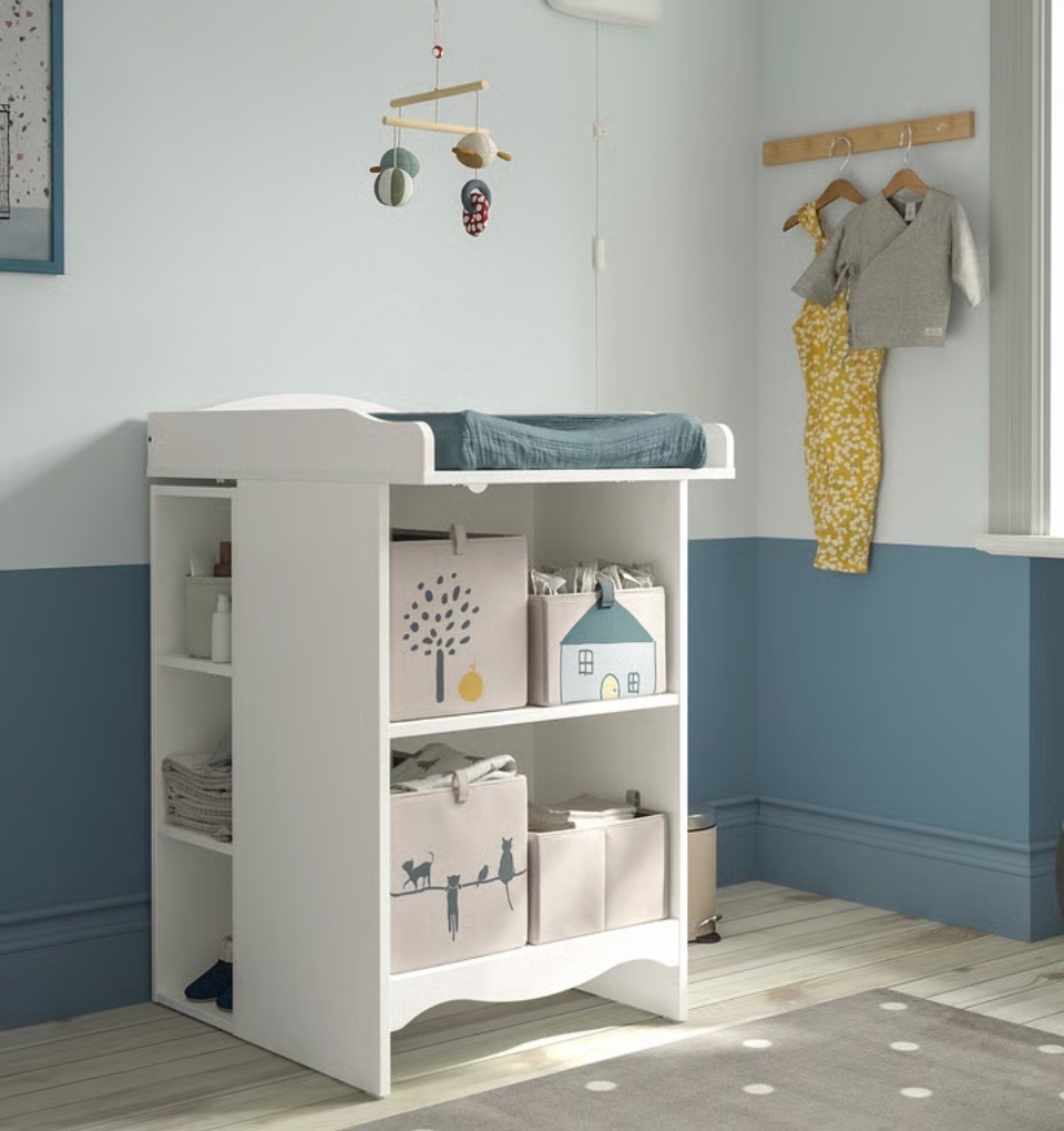 Přebalovací pult + police IKEA