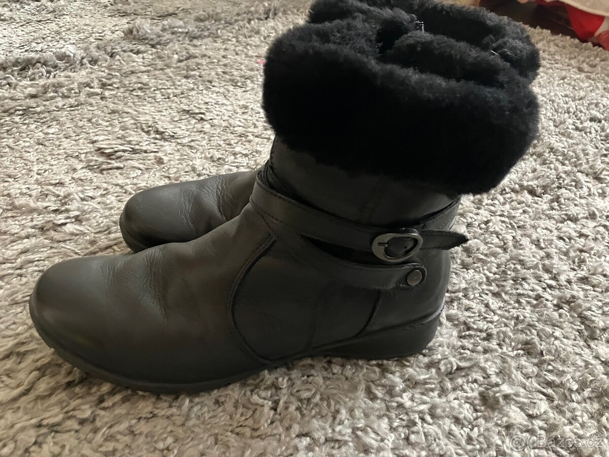 Kozene kozacky baťa 38