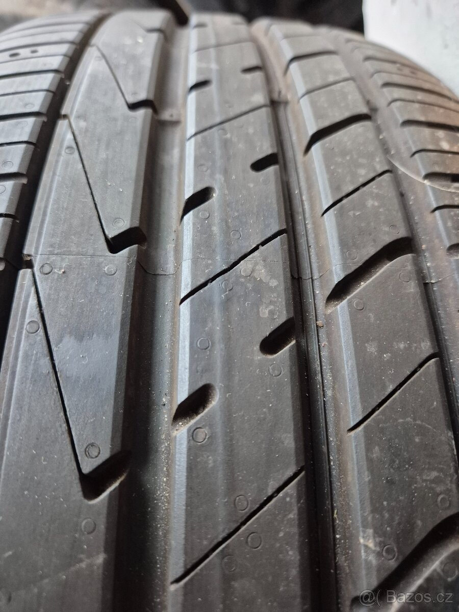 Letní pneu Hankook 235/50R19