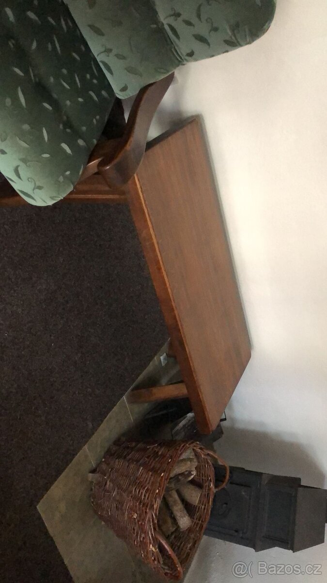 Rustikální stolek