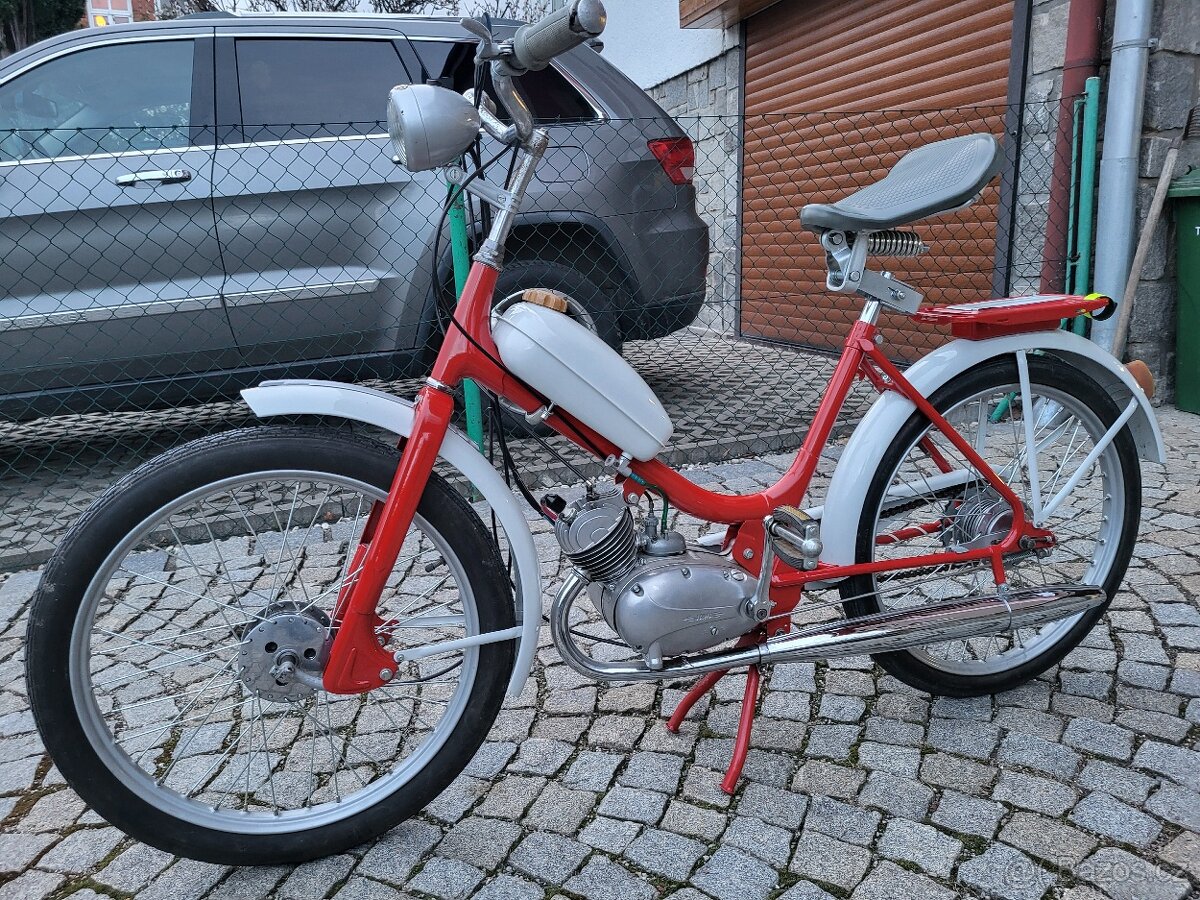 Moped Stadion S11