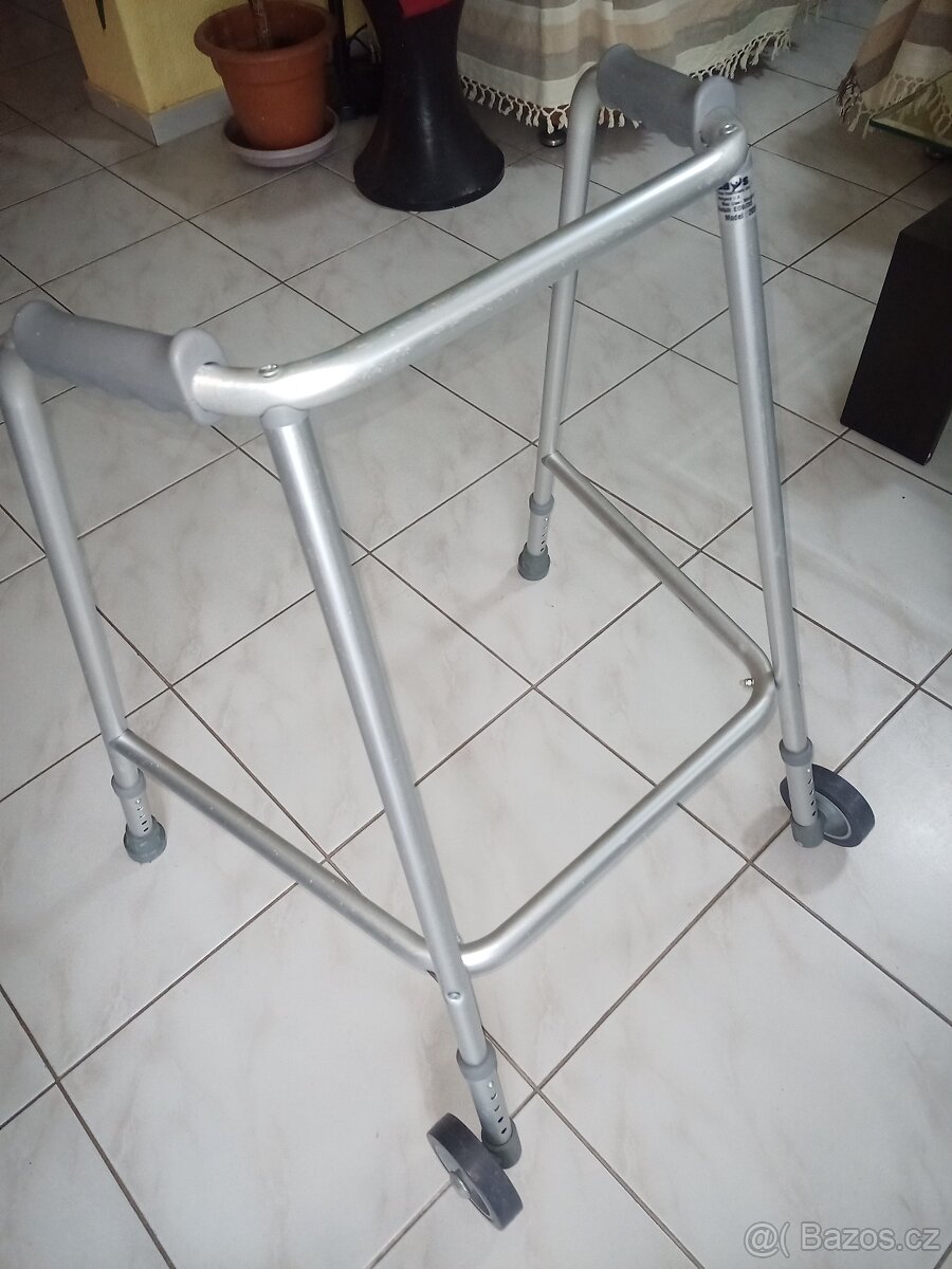 Chodítko pro seniory levně