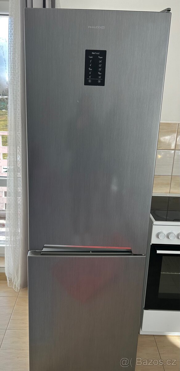 Chladnicka s mraznickou Philco PCN 310