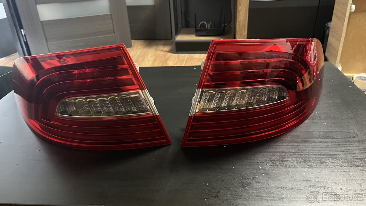 Zadní led světlo Superb 2 facelift