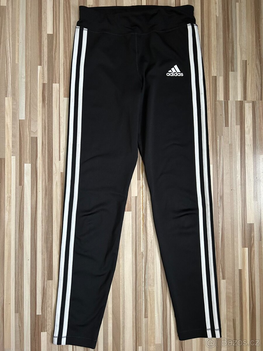 Adidas legíny nenošené