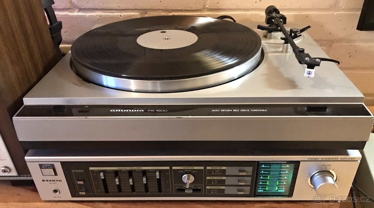 ZESILOVAČ SANYO JA-400 ,GRAMOFON GRUNDIG PS1600 (NOVÁ JEHLA)