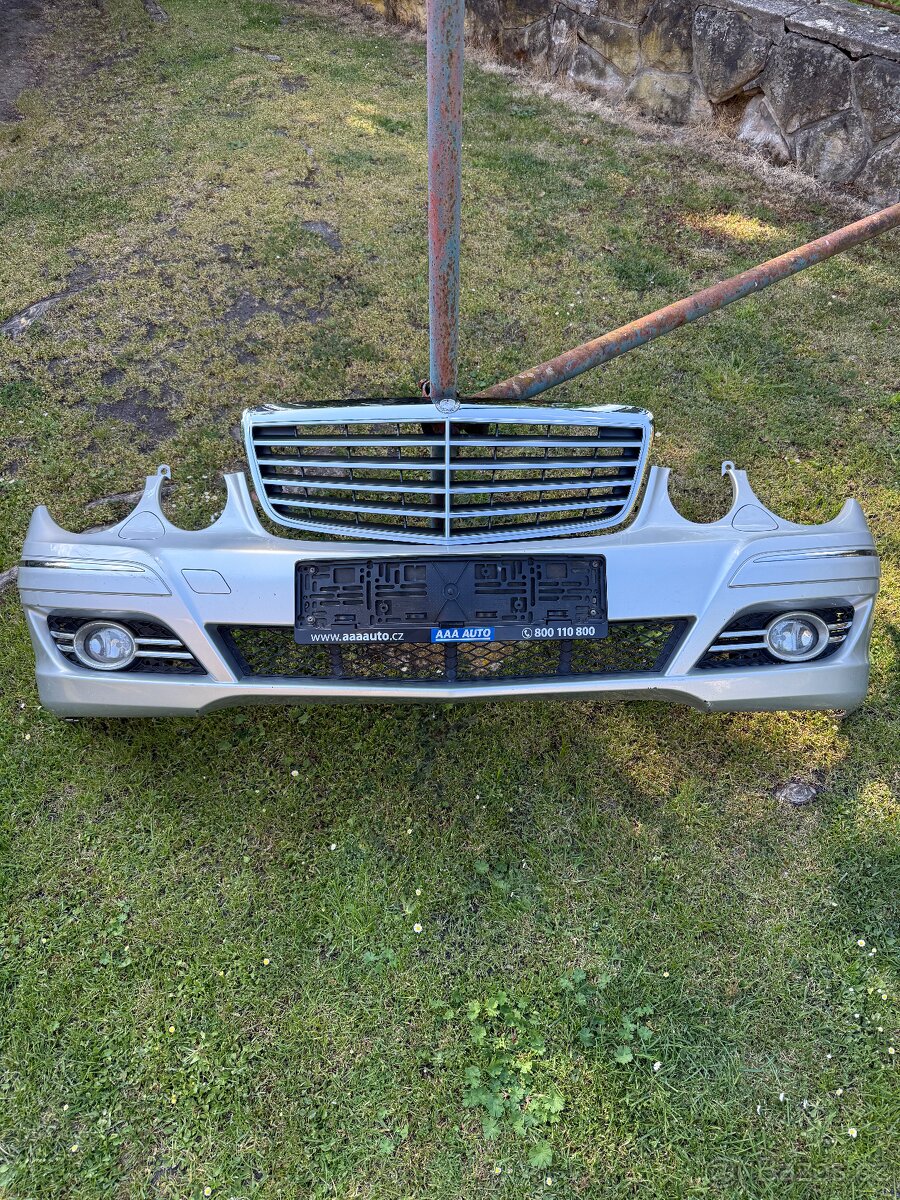 Mercedes Benz W211 nárazník a maska