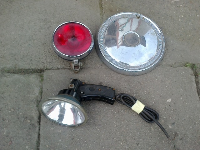Montazni lampa, zadni mlhovka, poklice