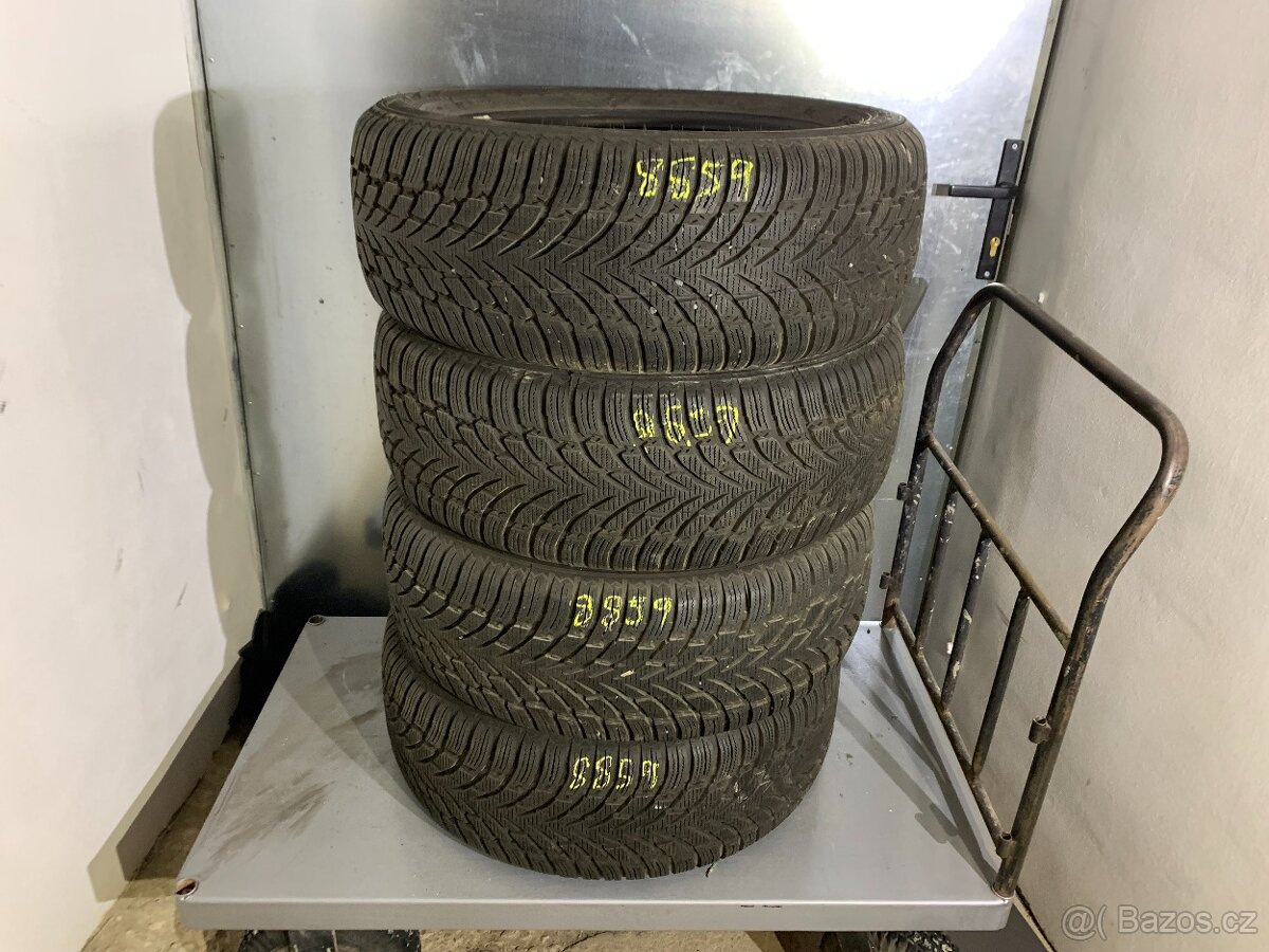 Zimní pneu 235/55/18 - 104H Nokian WRsuv4 sada č.8859