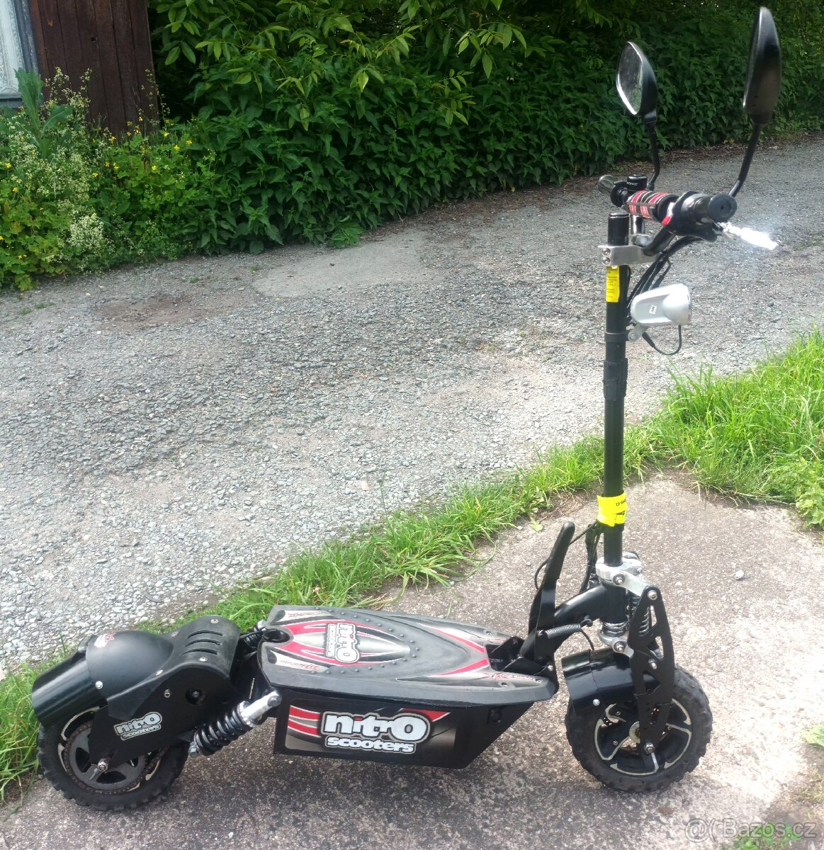 Elektrická koloběžka Nitro scooters XE 1200
