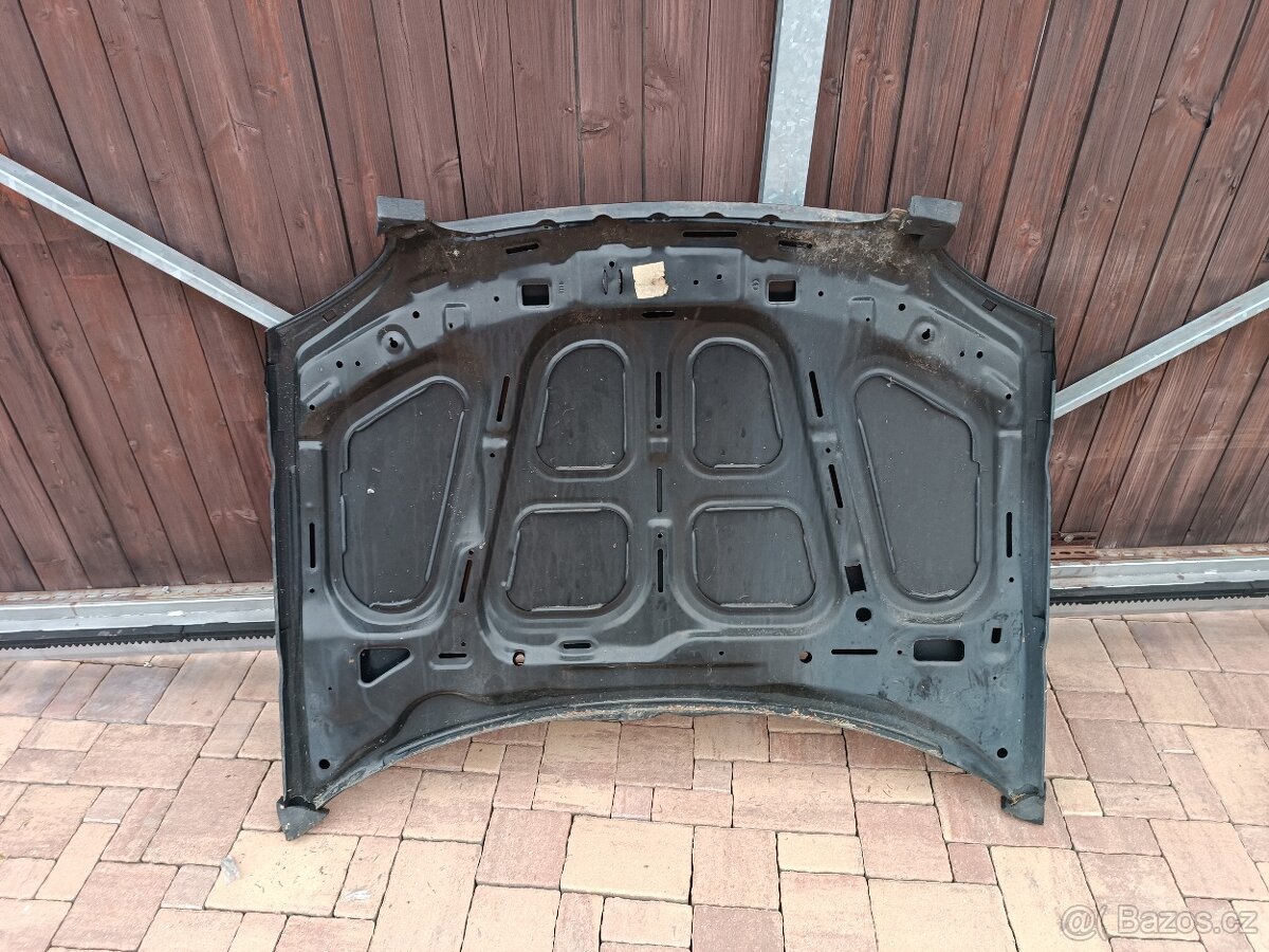 Přední kapota Opel corsa