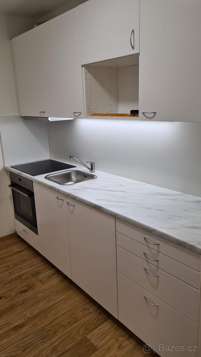 Pronájem 2+1 ul. Marie Kudeříkové, Brno / Rent 2+1 ul. Marie