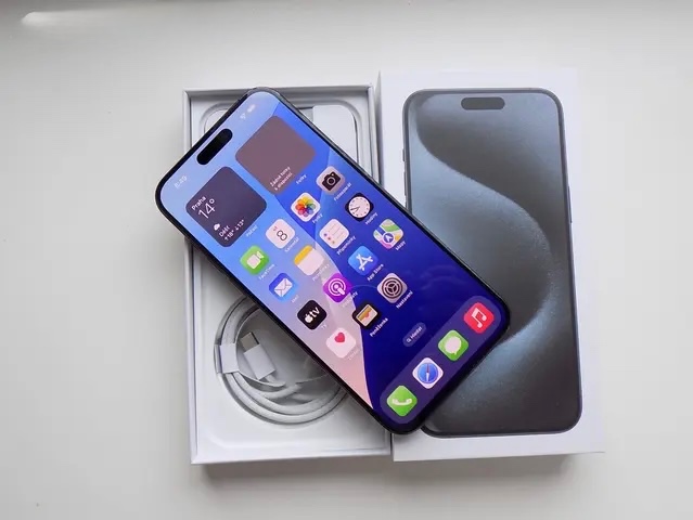 iphone 15 pro max modrý titan 256GB