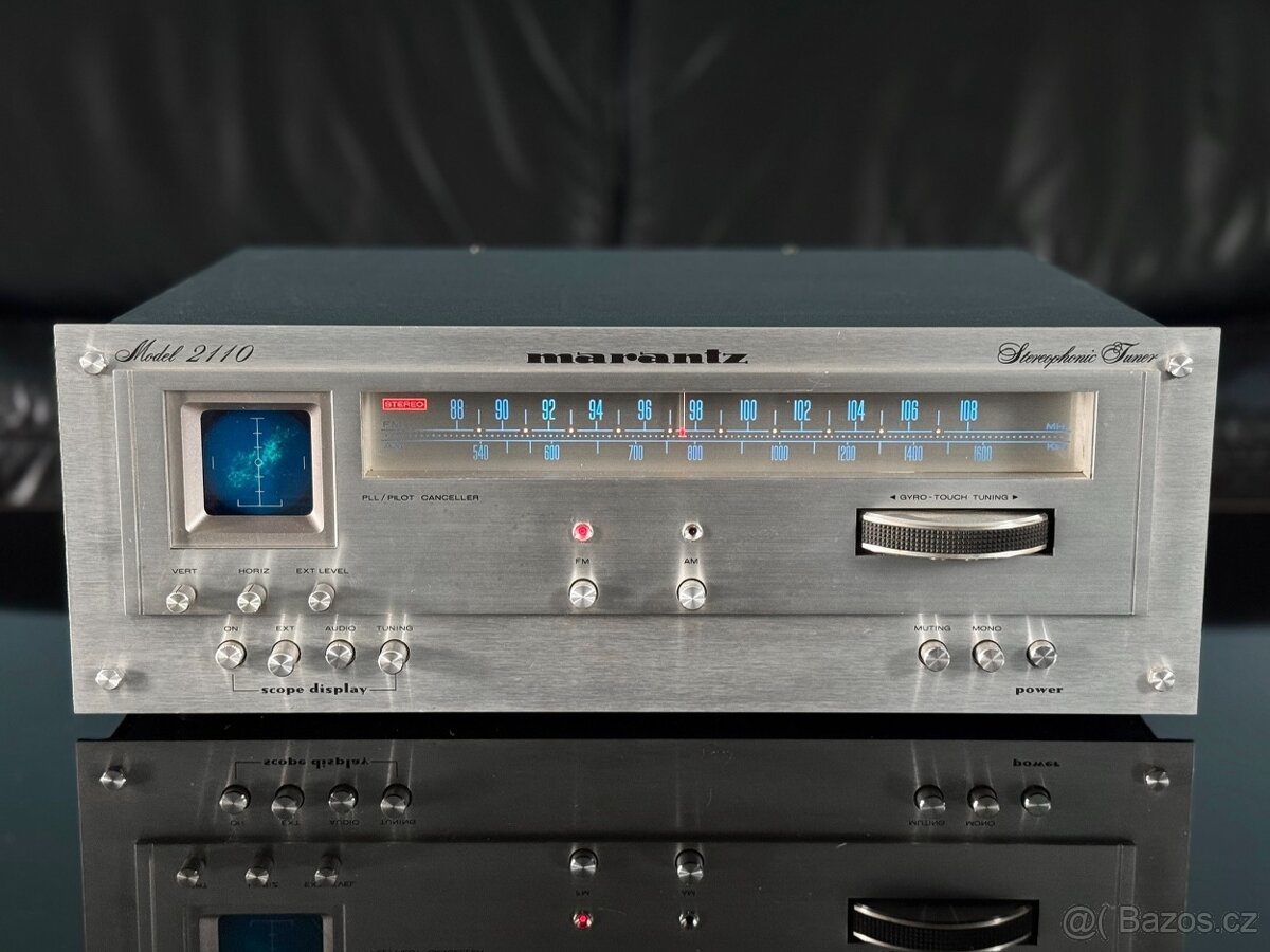 Marantz Model 2110 AM/FM Stereophonic Tuner