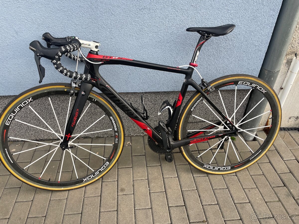 Silniční zavodní karbonove kolo Wilier