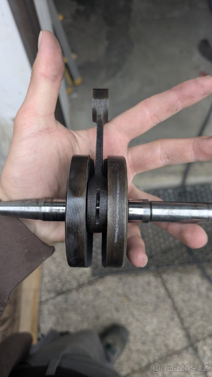 Kliková hřídel Babetta 207