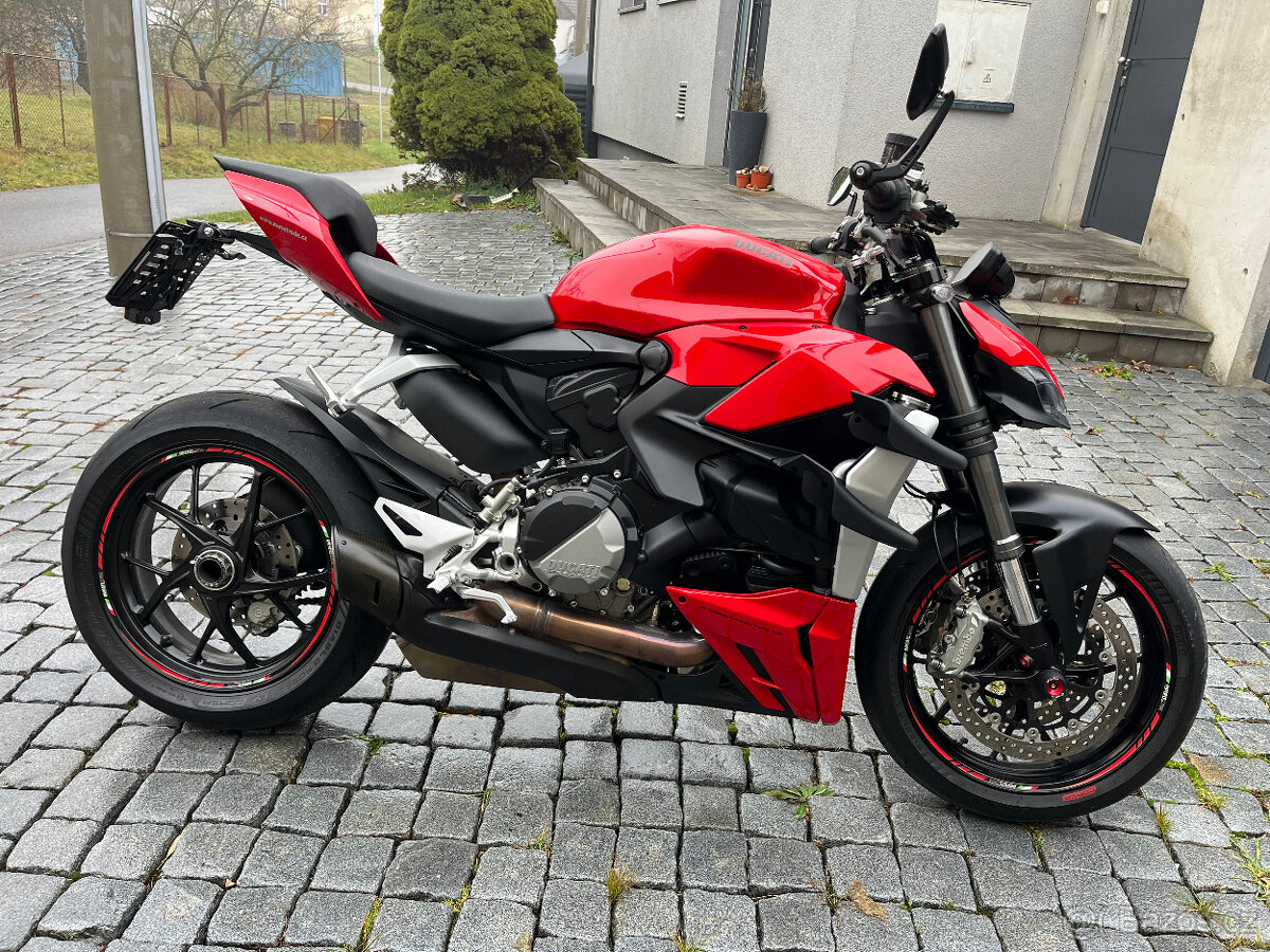 Ducati Streetfighter V2 - I NA SPLÁTKY