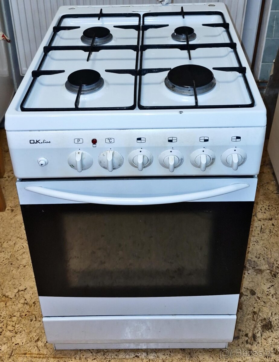 Plynový sporák s elektrickou troubou