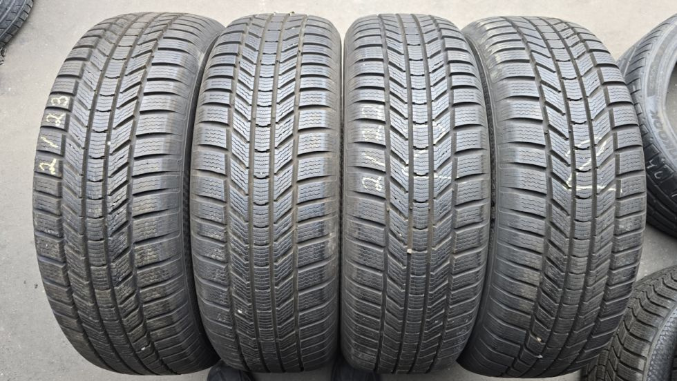 Zimní pneu 205/60/16 Continental