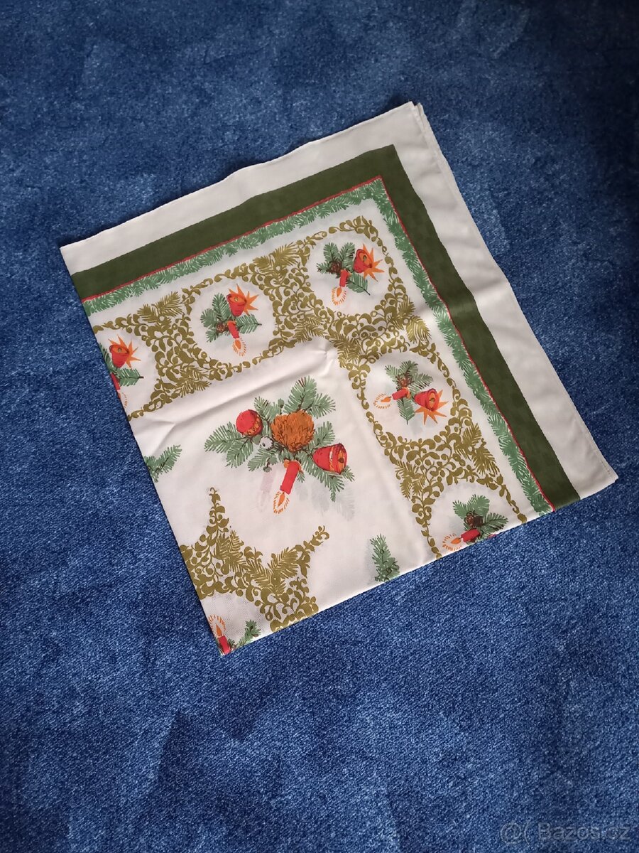 Retro vánoční ubrus