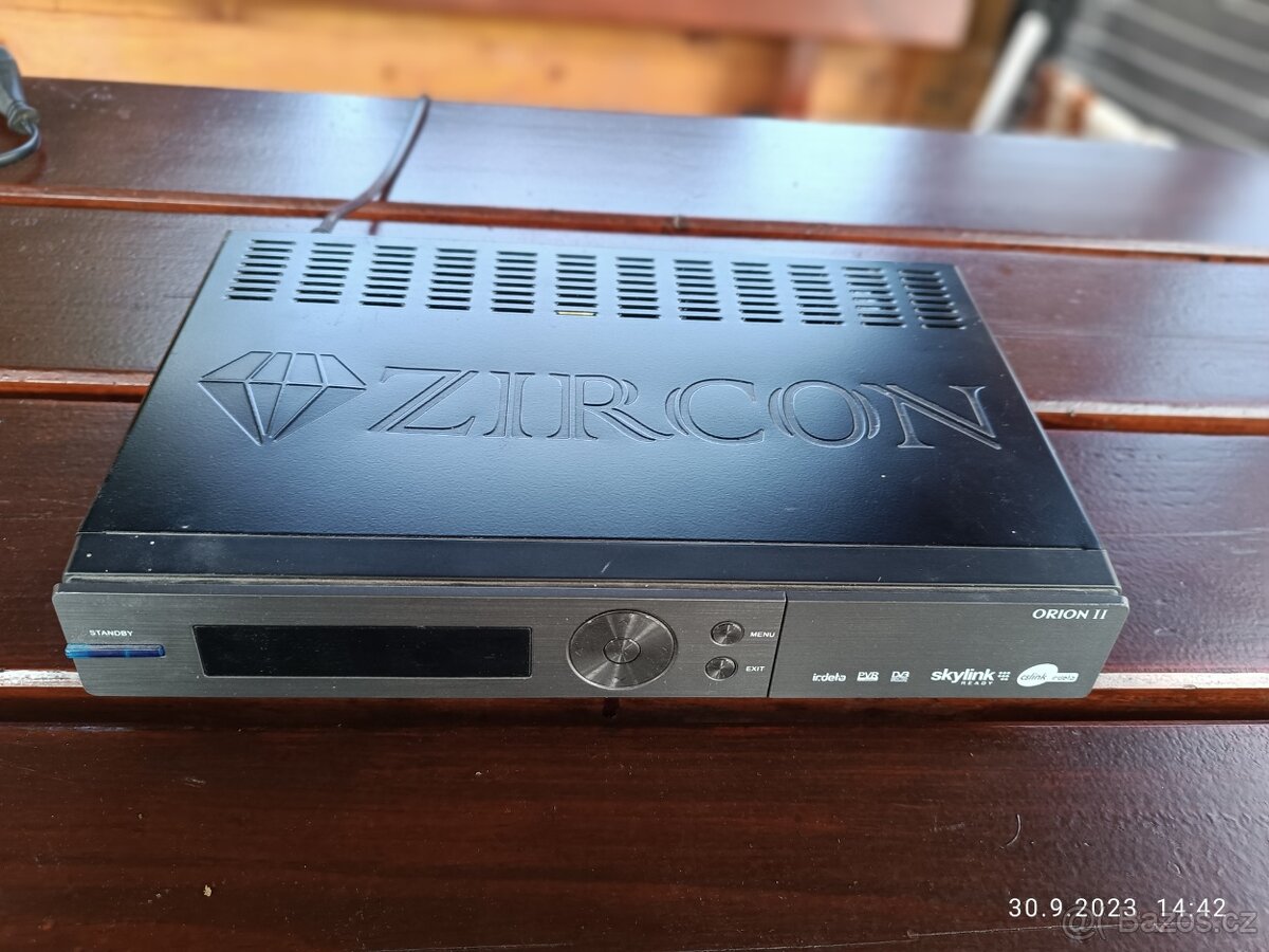 Satelitní přehrávač