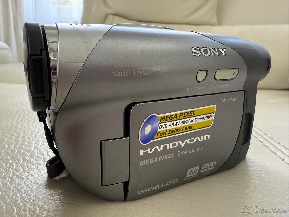 Sony Handycam DCR-DVD205 NOVÁ nepoužitá TOP STAV