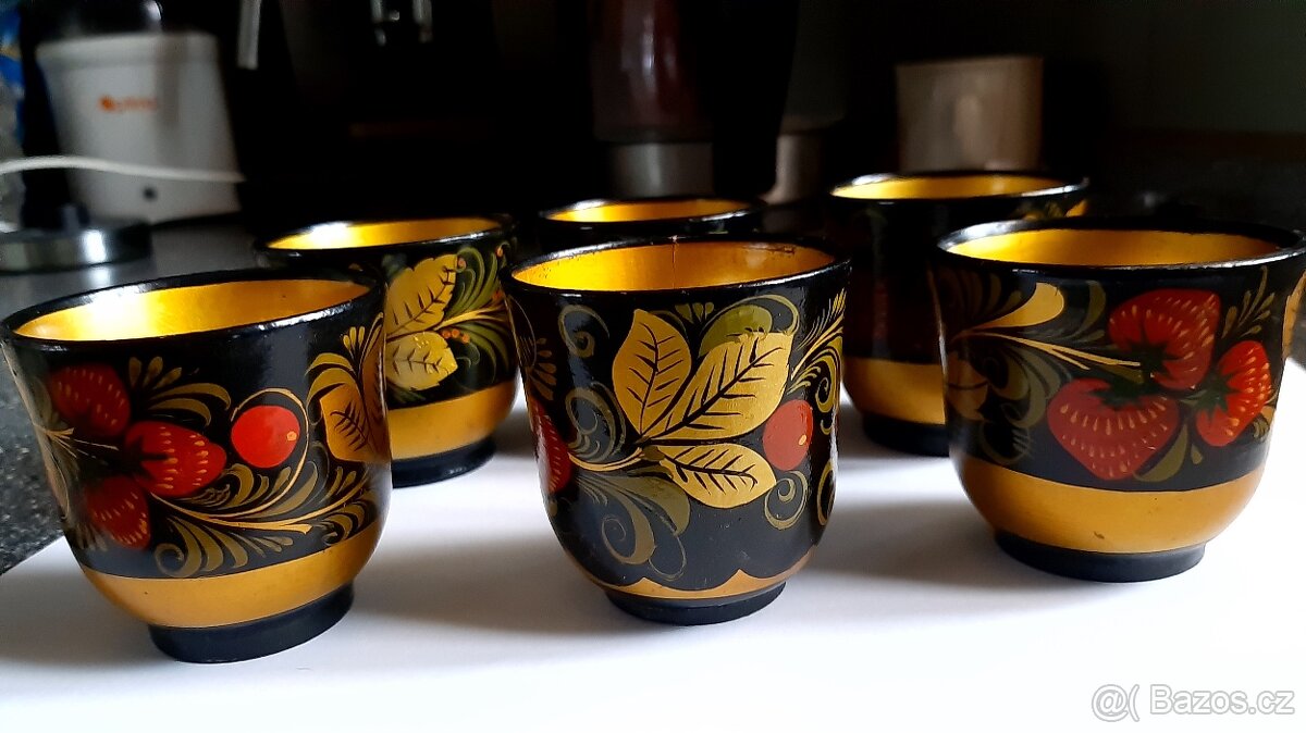Krásné dřevěné pohárky malované nové sada 6 ks