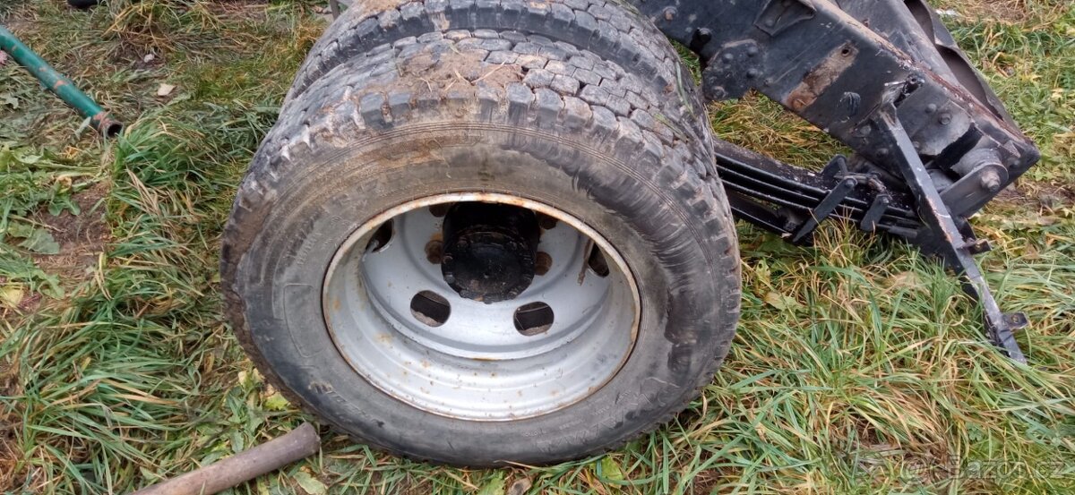 Prodám pneu s disky 17.5 na daewoo avia d90