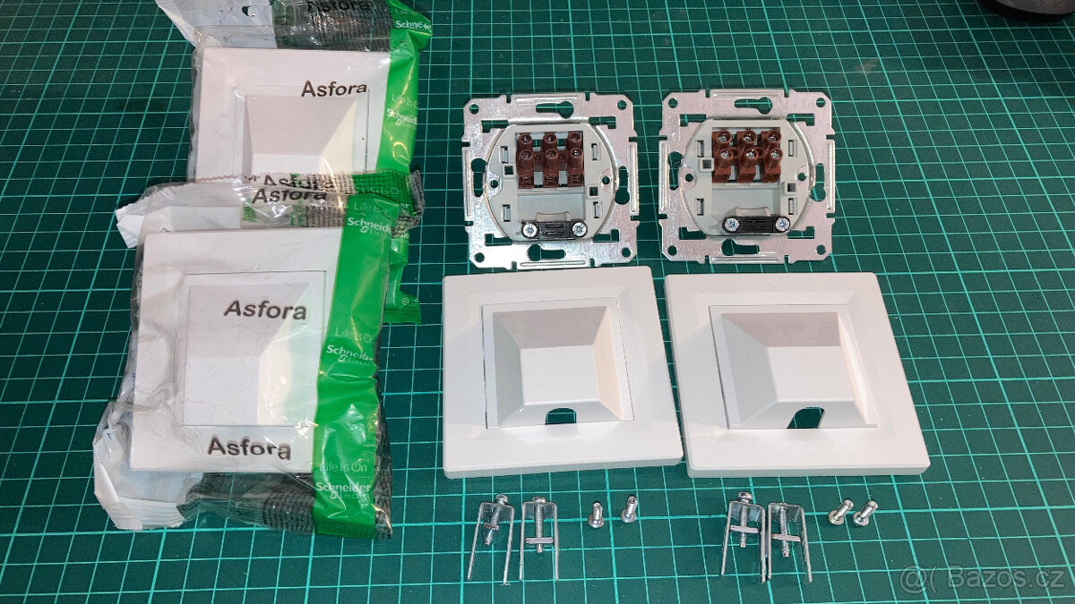 Vývodka kabelová kompletní Schneider Asfora bílá