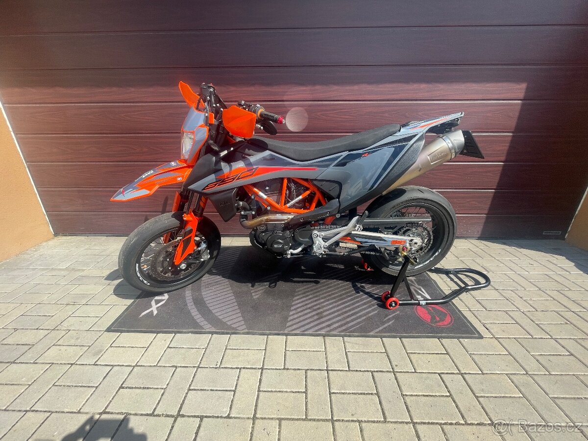 KTM SMC-R 690
