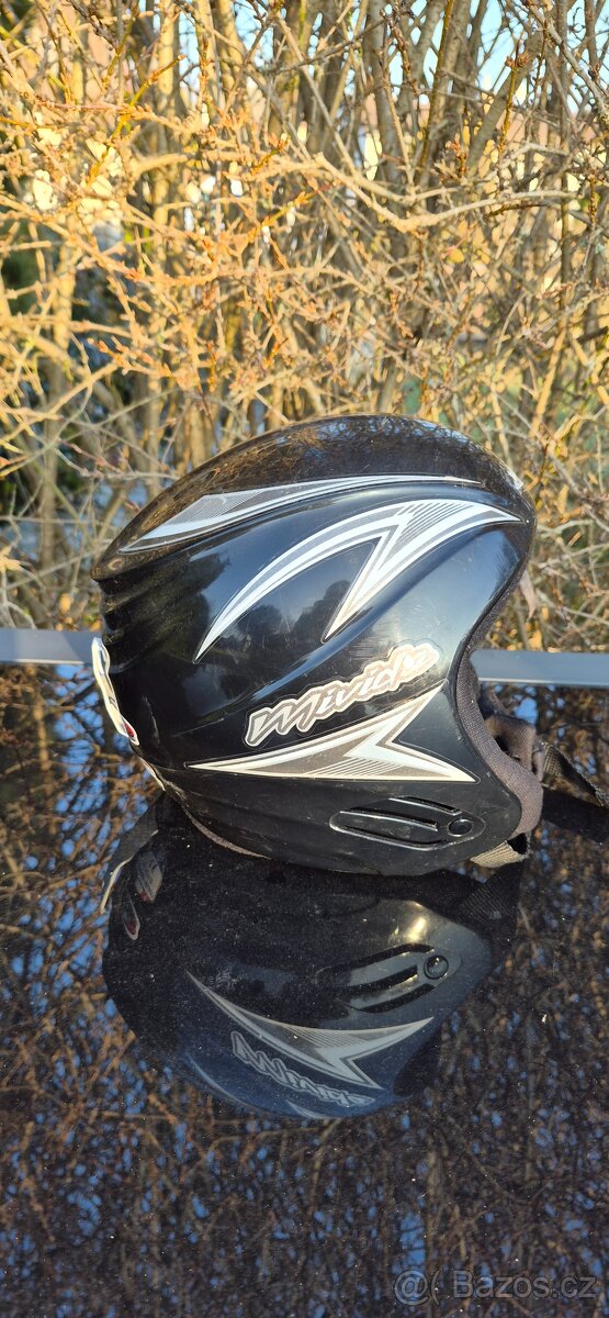 Lyžařská helma Mivida