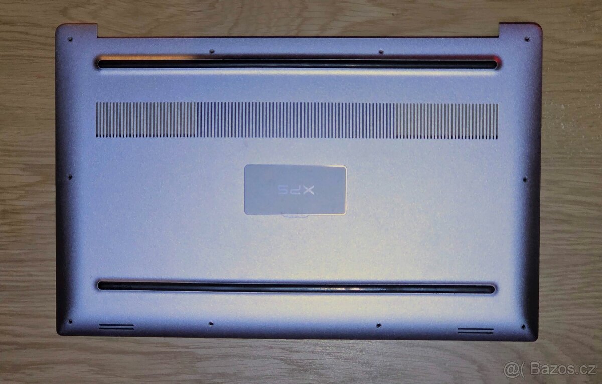 Spodní kryt Dell XPS 9550