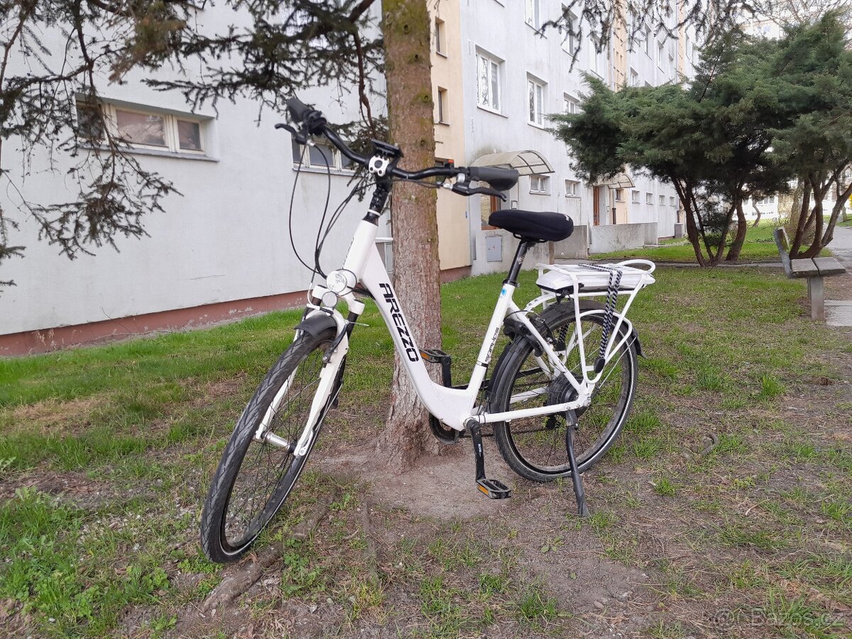 Dámské elektrokolo