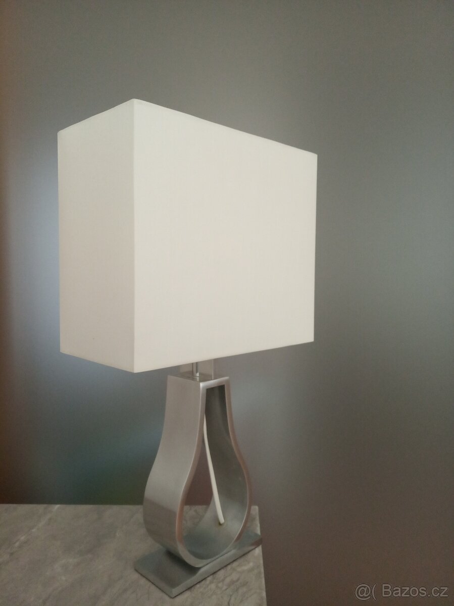 Stolní lampa