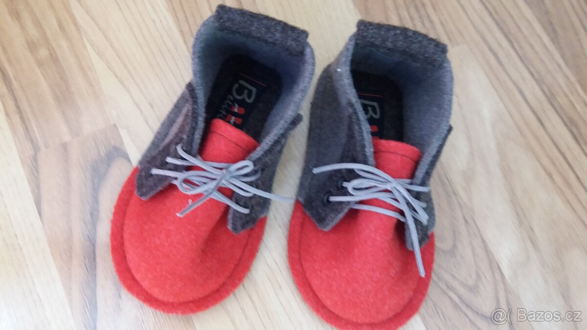 Capáčky/ bačkůrky Beliti první botky 16/17cm