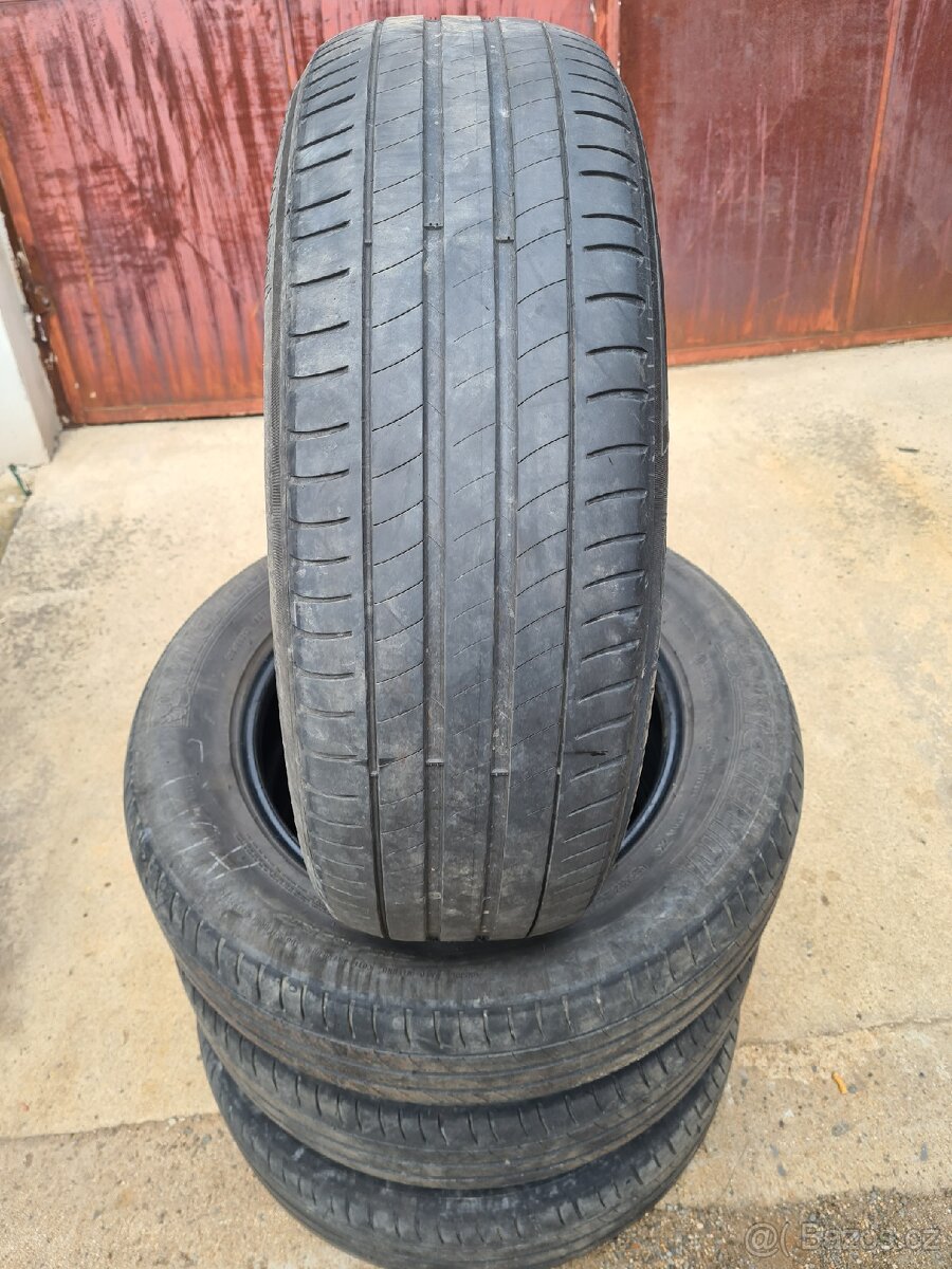 215/65 R17