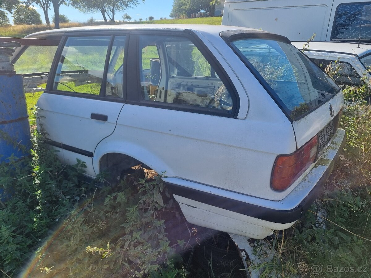 BMW E30 kombi
