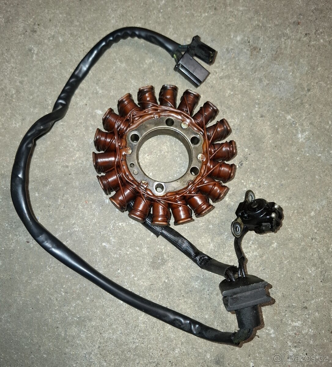 Suzuki Burgman 400. Stator zapalování- alternátor. od 1998.