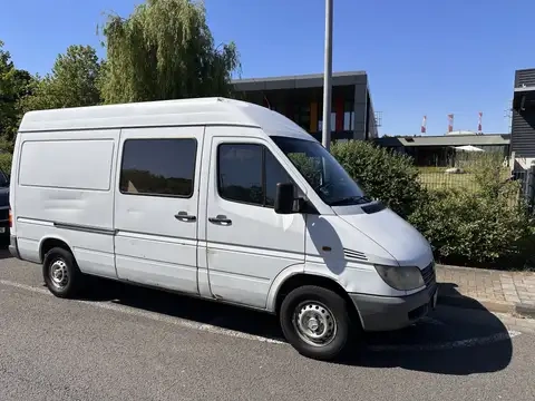 Mercedes-Benz Sprinter 211
